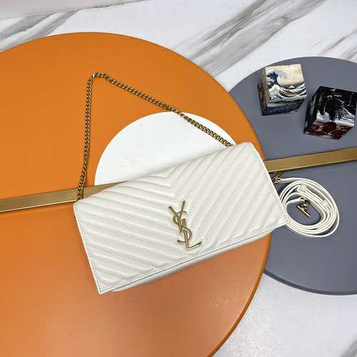 Picture of YSL Lady Handbags _SKUfw147380505fw
